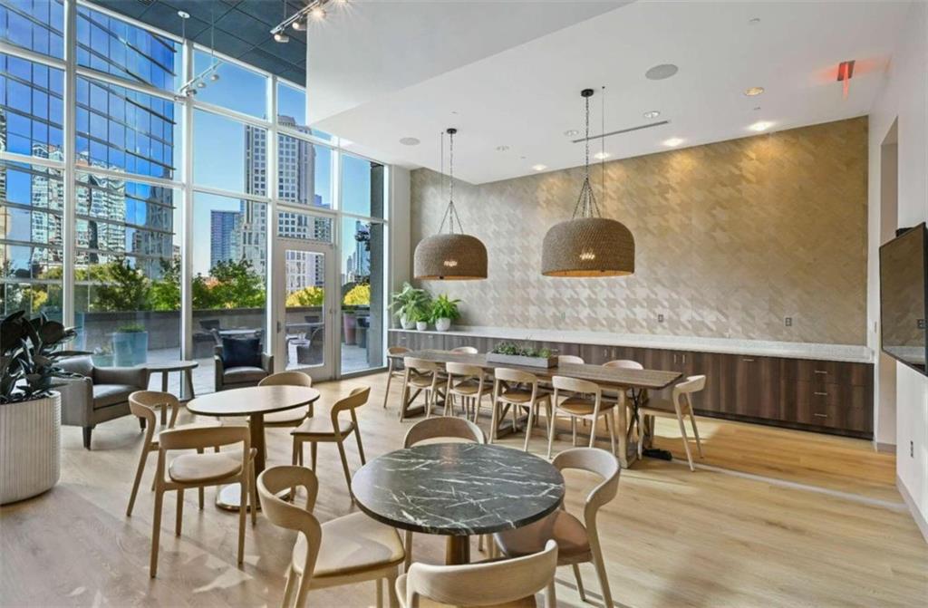 1080 Peachtree Street Unit 1302