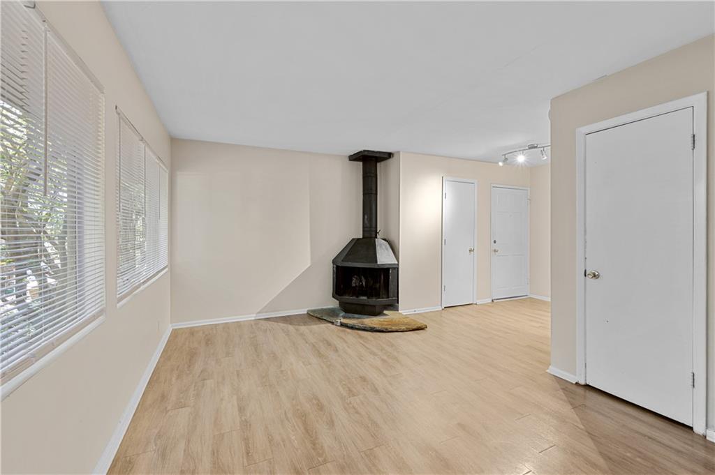 11 Peachtree Hills Avenue NE Unit B7