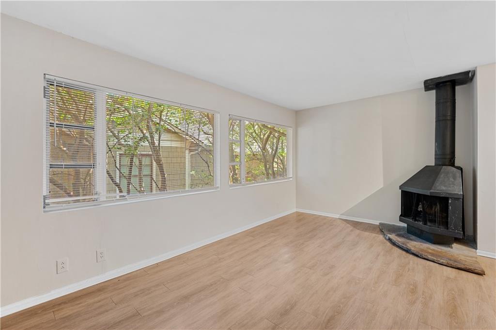 11 Peachtree Hills Avenue NE Unit B7