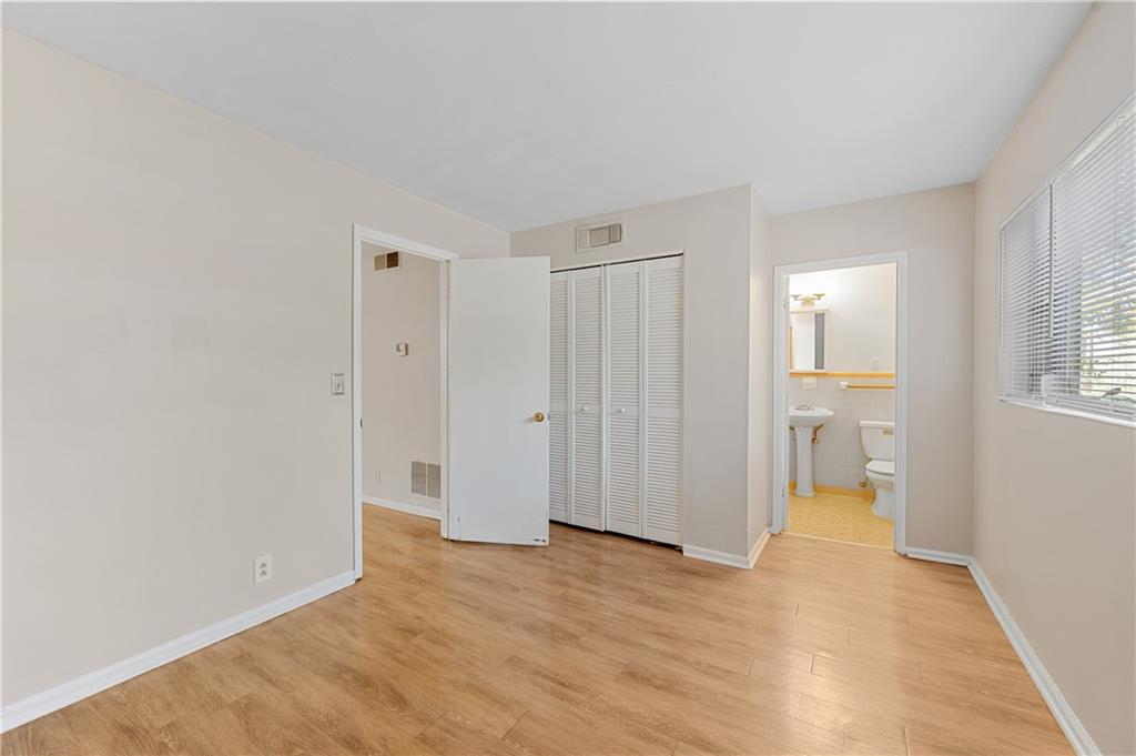 11 Peachtree Hills Avenue NE Unit B7