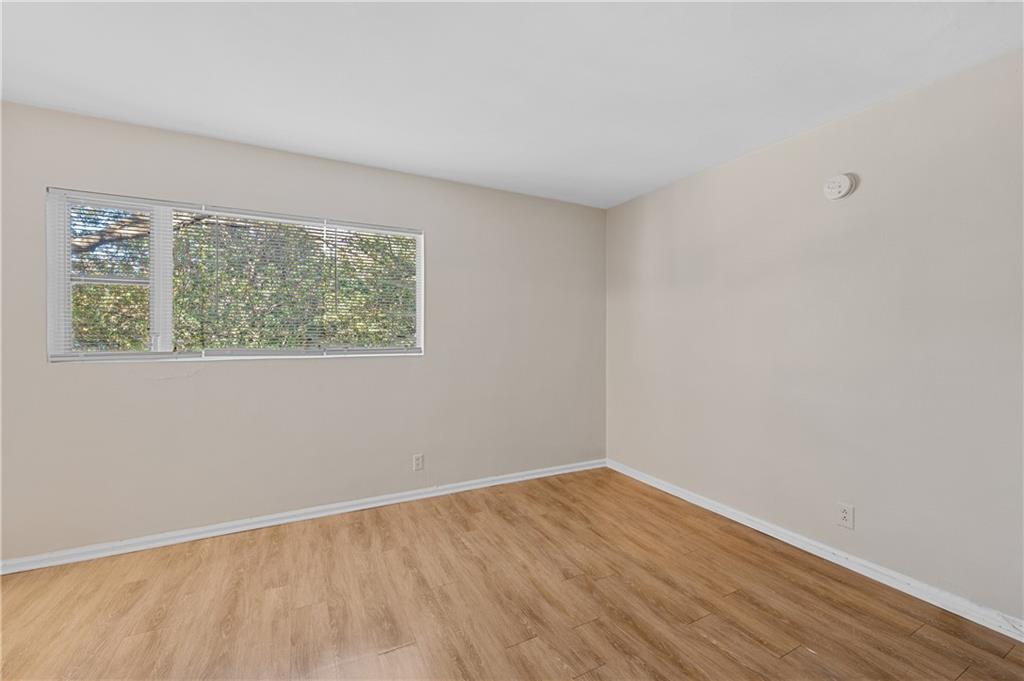 11 Peachtree Hills Avenue NE Unit B7