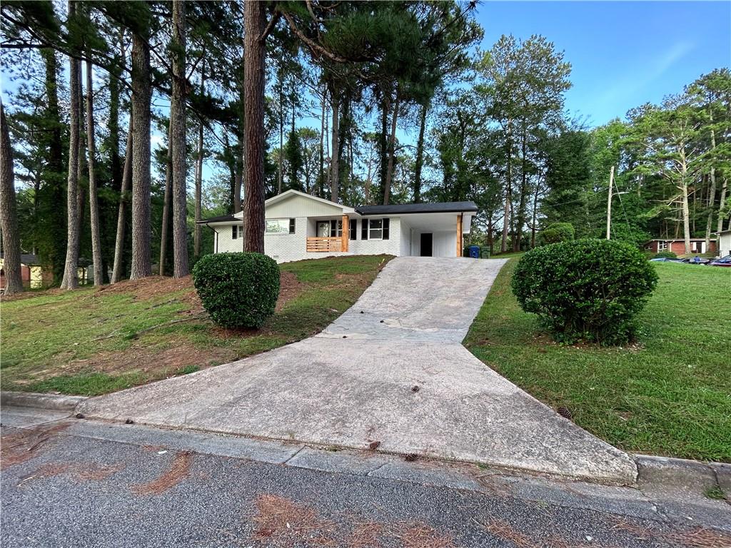 180 Lydia Drive SE