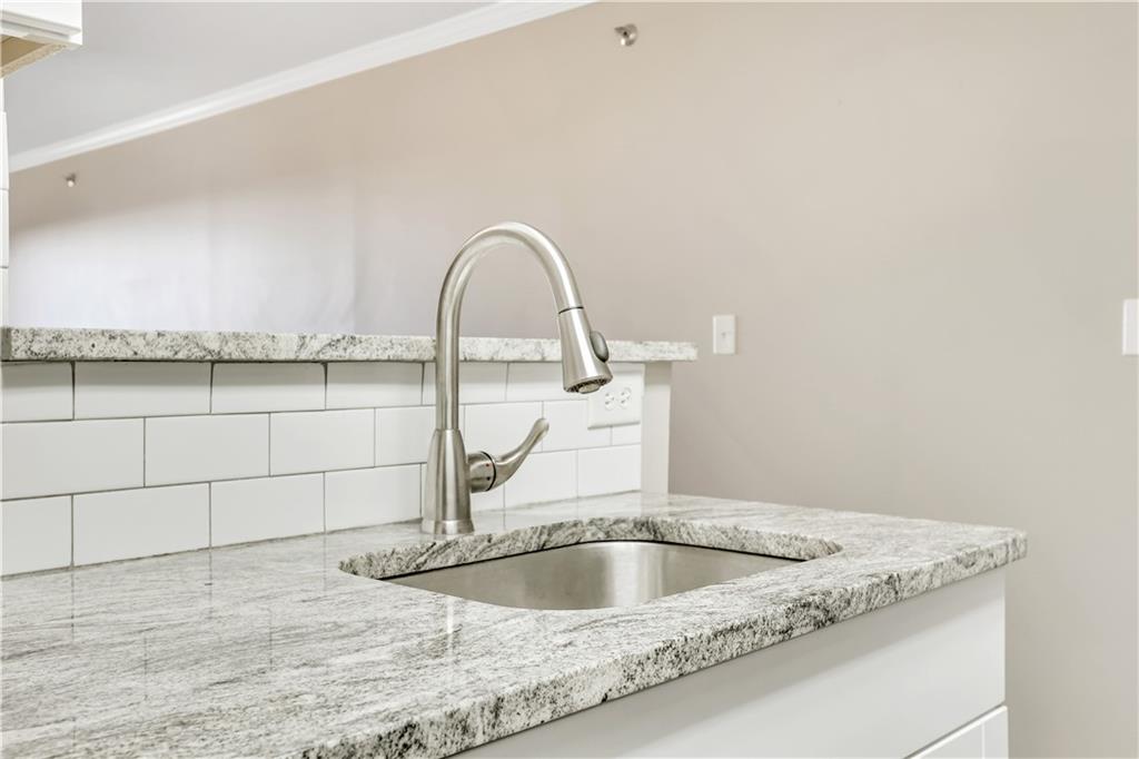 795 Hammond Drive Unit 1711