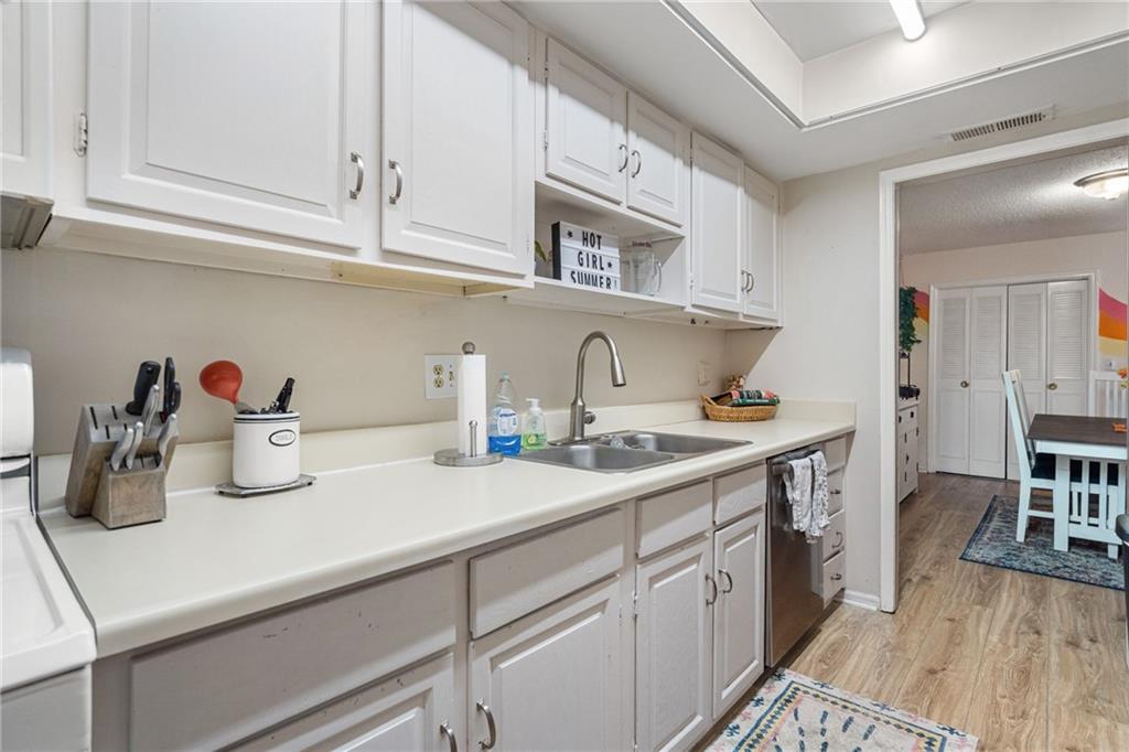 6851 Roswell Road Unit F15