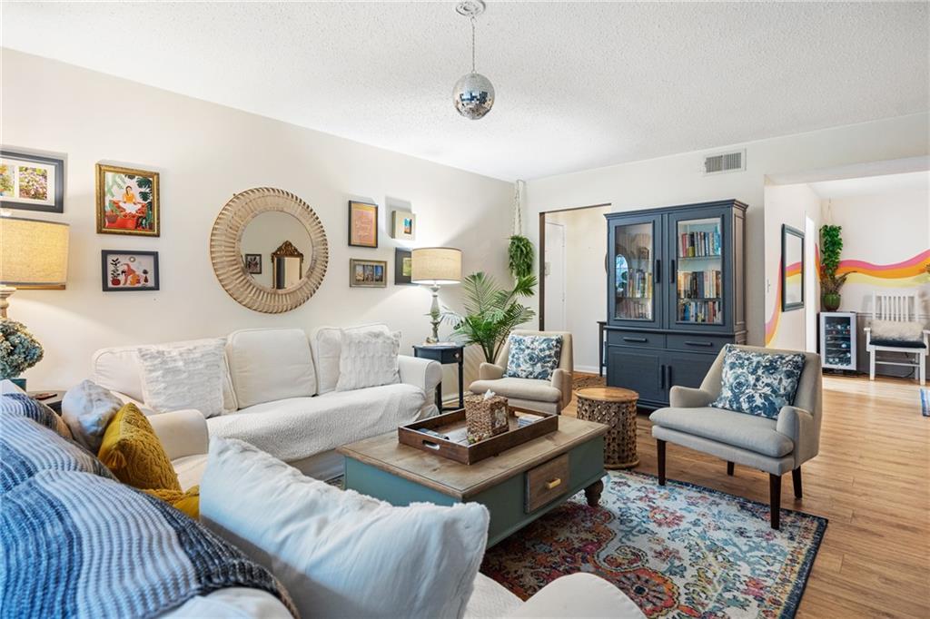 6851 Roswell Road Unit F15