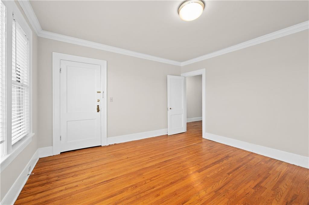 716 Lakeview Avenue NE Unit 3