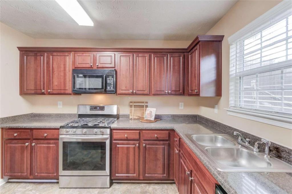 2806 Spence Ct