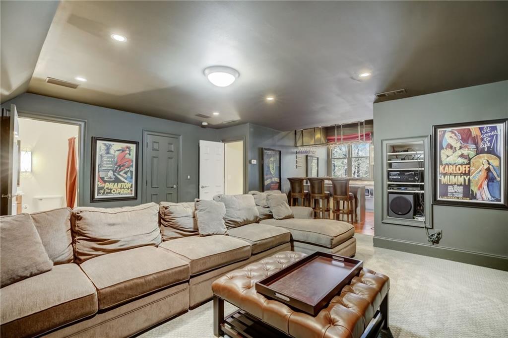 1968 Grace Arbor Court NE