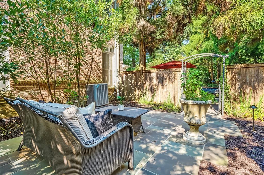 1968 Grace Arbor Court NE