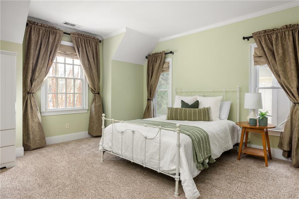 1968 Grace Arbor Court NE