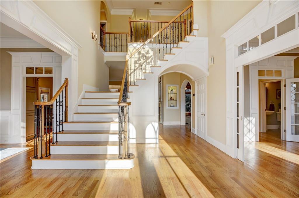 1968 Grace Arbor Court NE