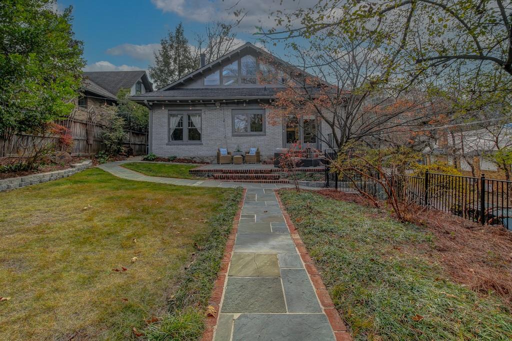 936 Virginia Avenue NE
