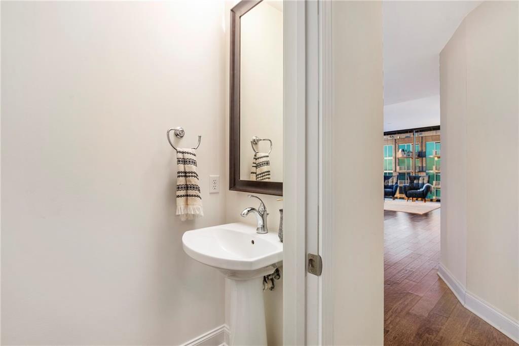 270 17th Street NW Unit 2610
