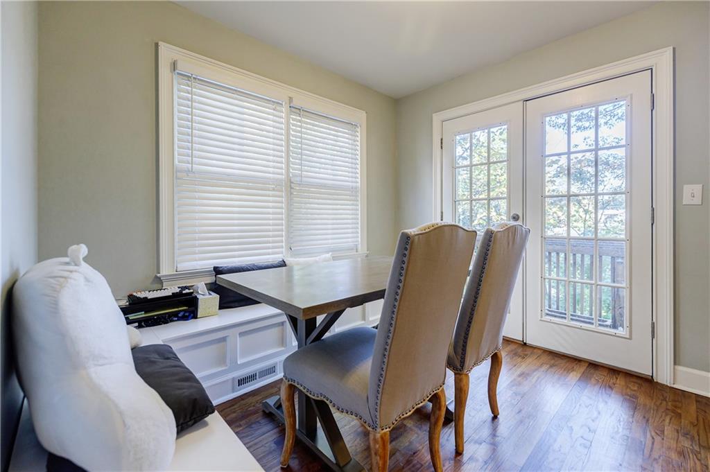 2402 Charleston Oaks Lane