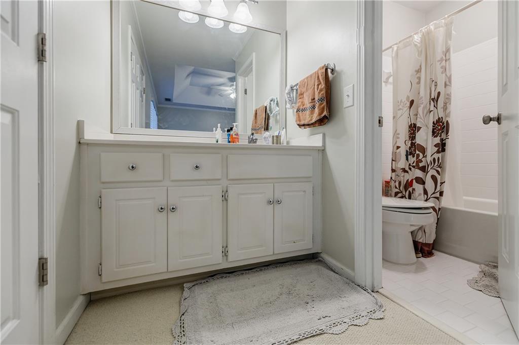 2402 Charleston Oaks Lane
