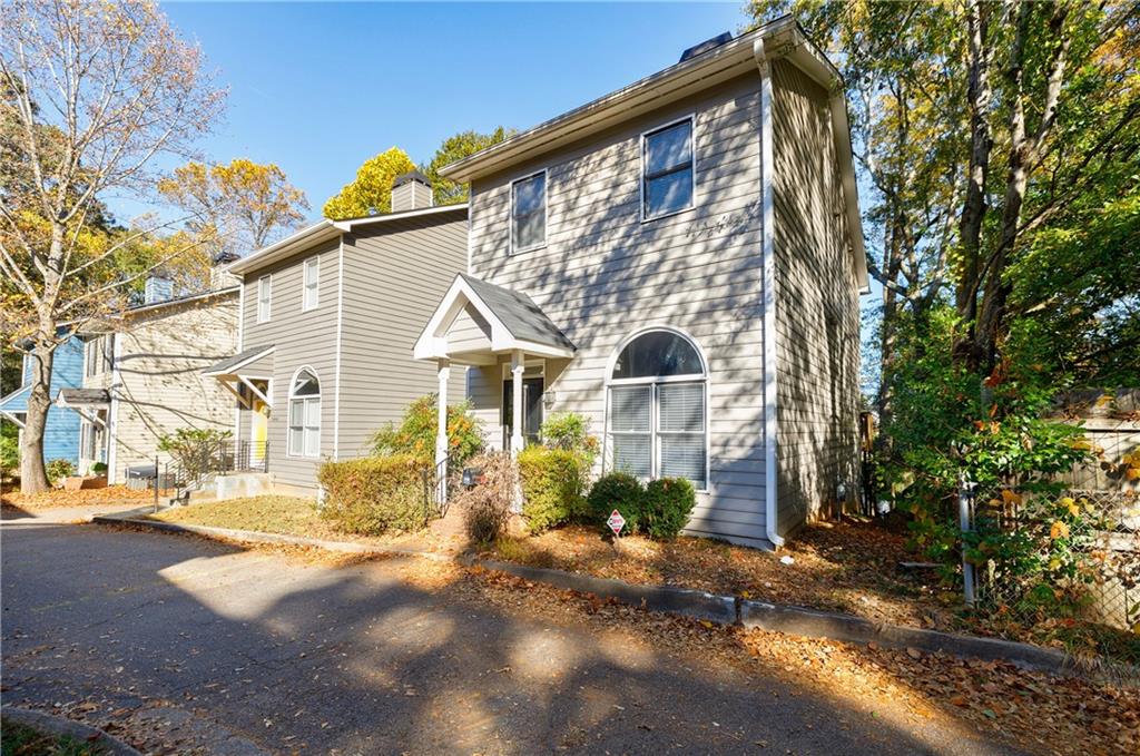2402 Charleston Oaks Lane