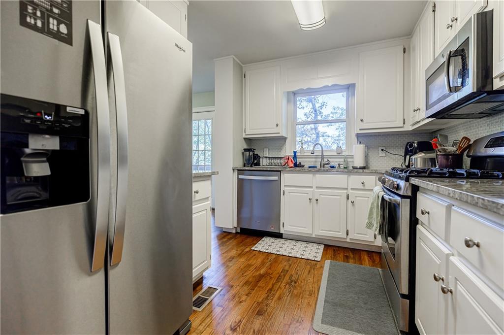 2402 Charleston Oaks Lane
