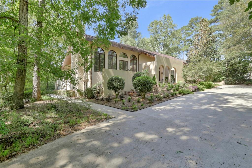 205 North Drive