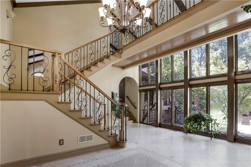 205 North Drive