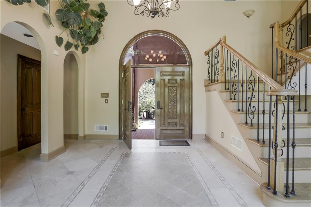 205 North Drive