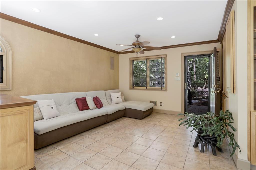 205 North Drive