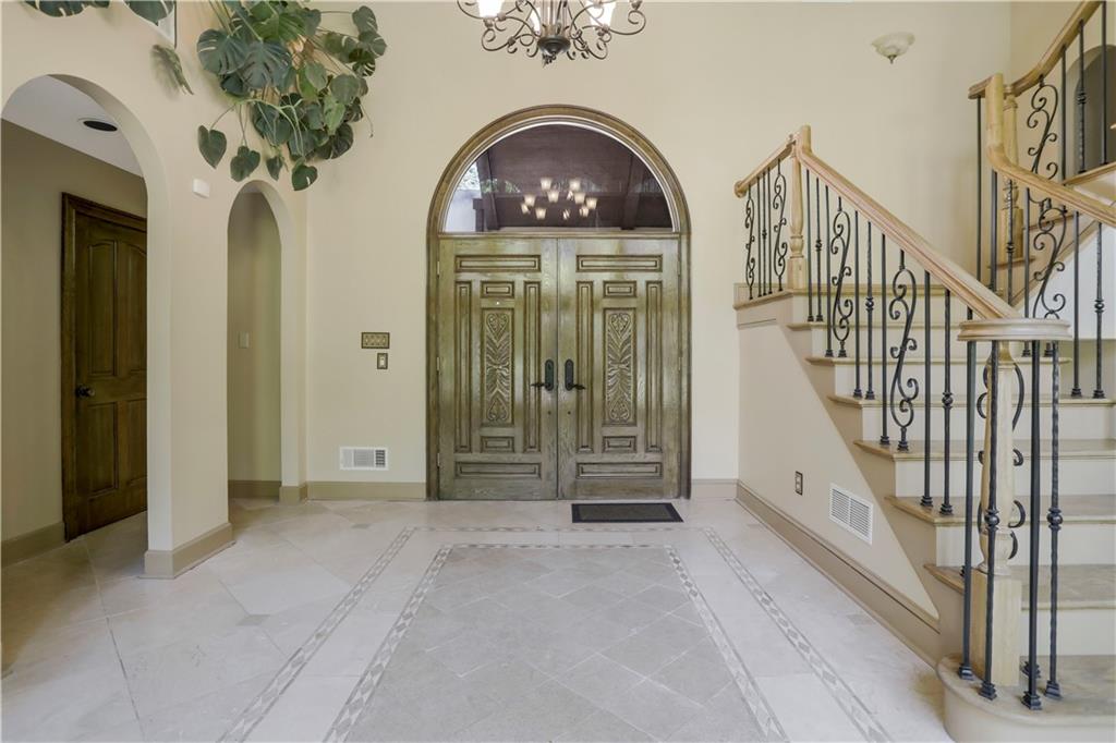 205 North Drive