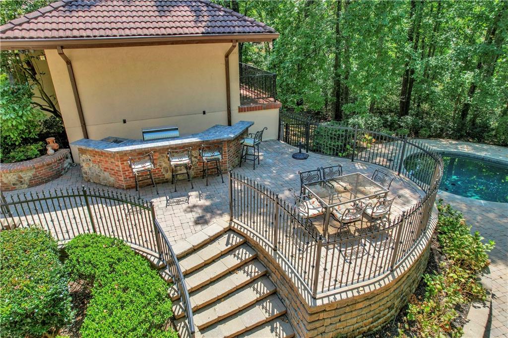 205 North Drive