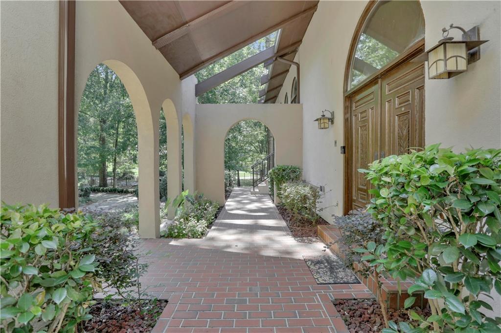205 North Drive