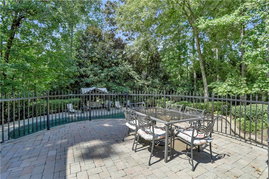 205 North Drive