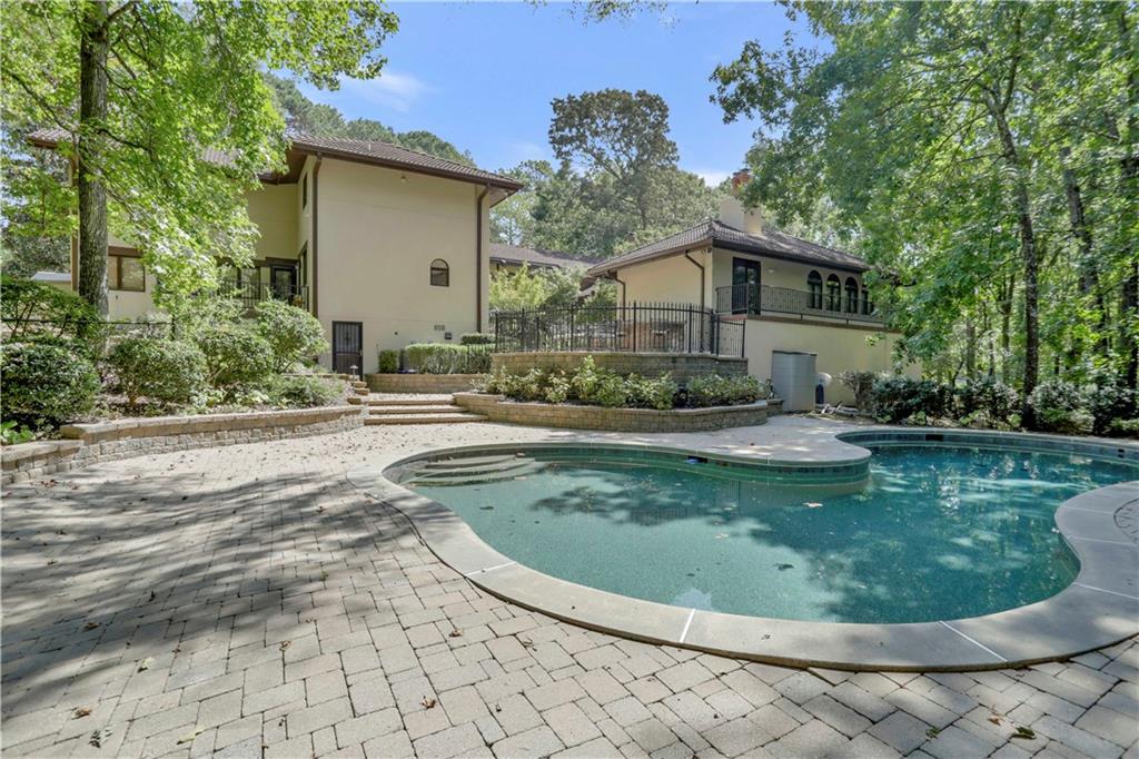 205 North Drive