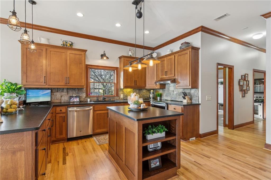 9231 Martin Terrace