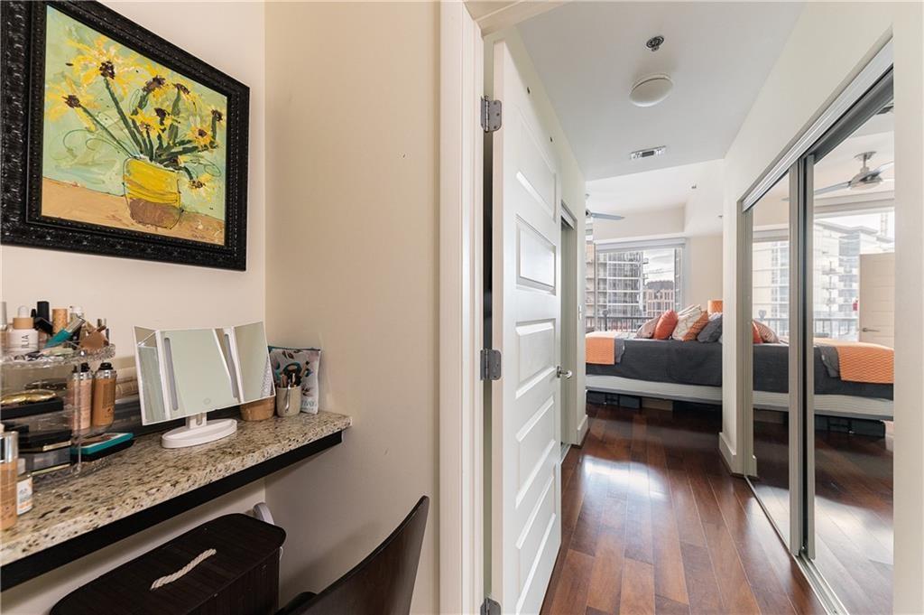 1080 Peachtree Street NE Unit 1815