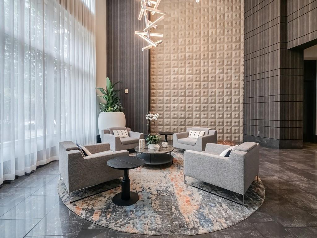 1080 Peachtree Street NE Unit 1815