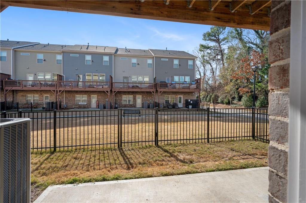 1773 Toni Way