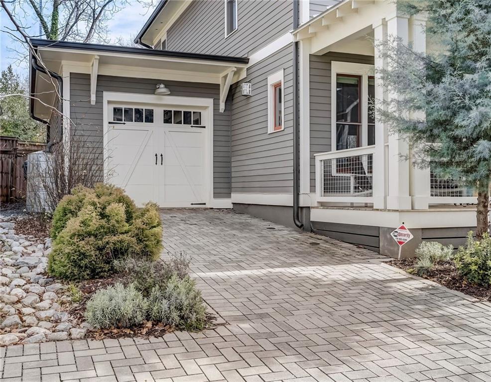 211 La France Walk NE