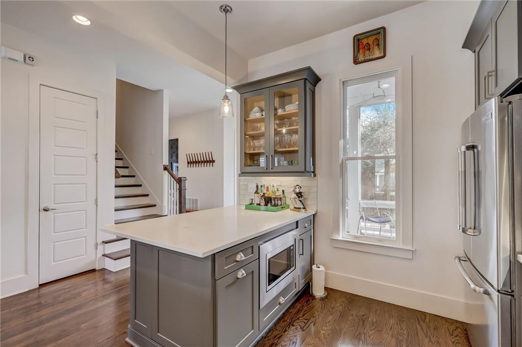 211 La France Walk NE