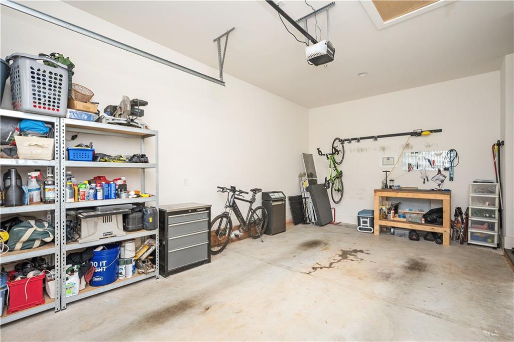 211 La France Walk NE