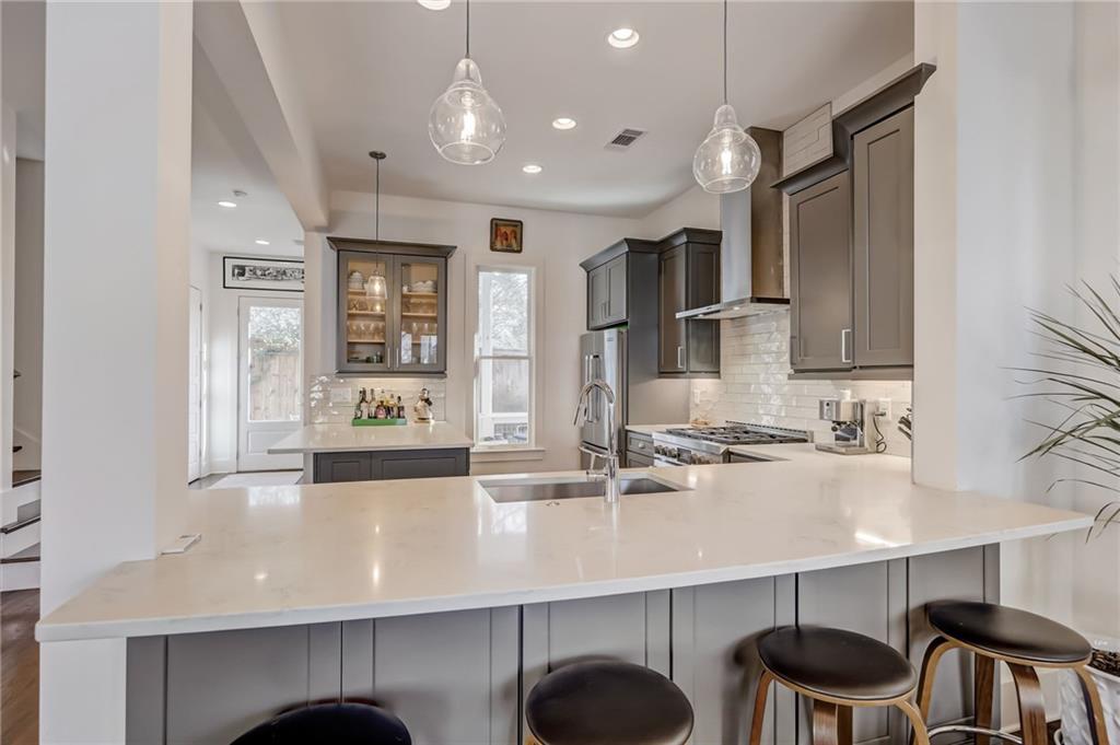 211 La France Walk NE