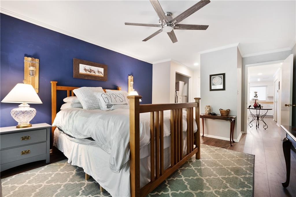 36 Lakes Edge Drive SE