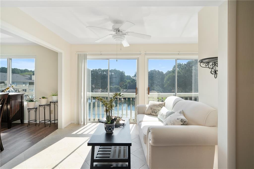 36 Lakes Edge Drive SE