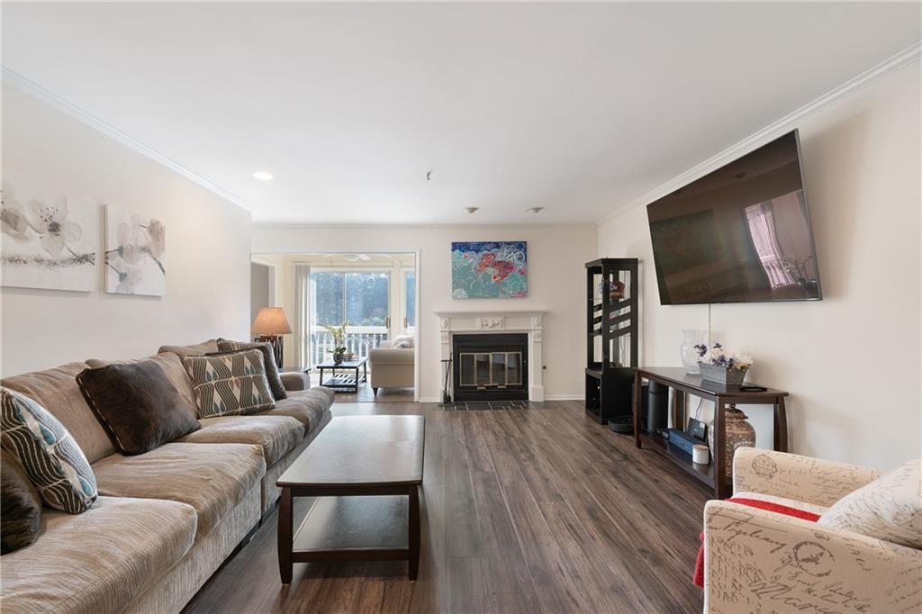 36 Lakes Edge Drive SE