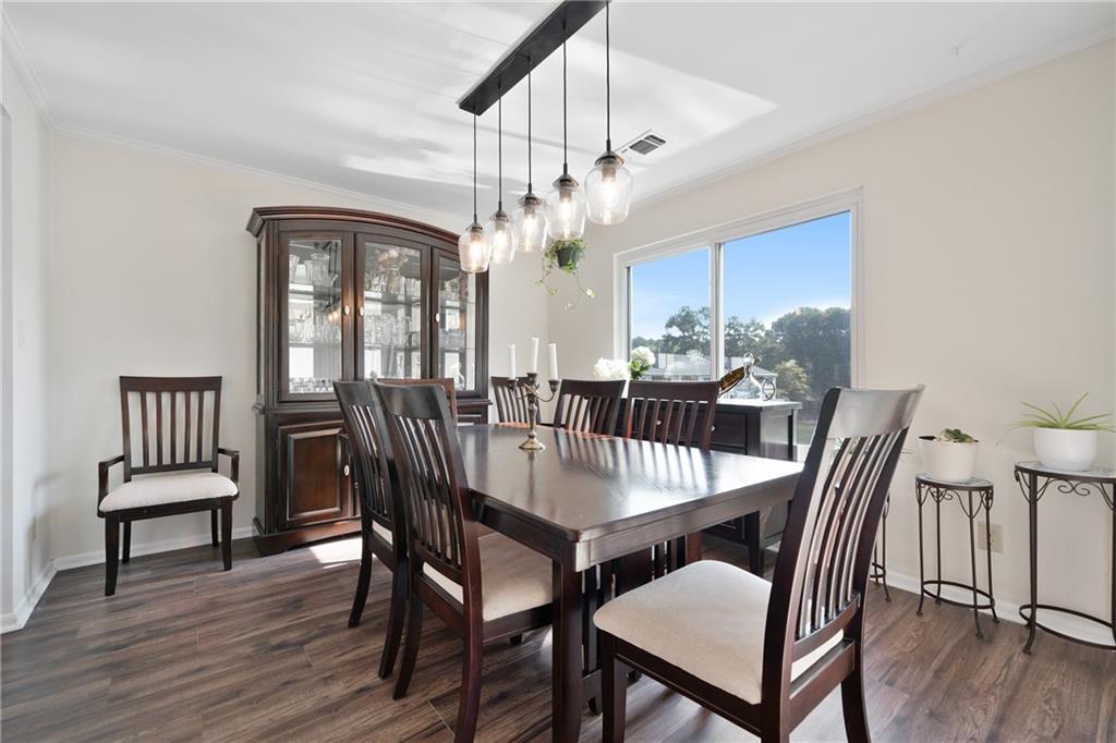 36 Lakes Edge Drive SE