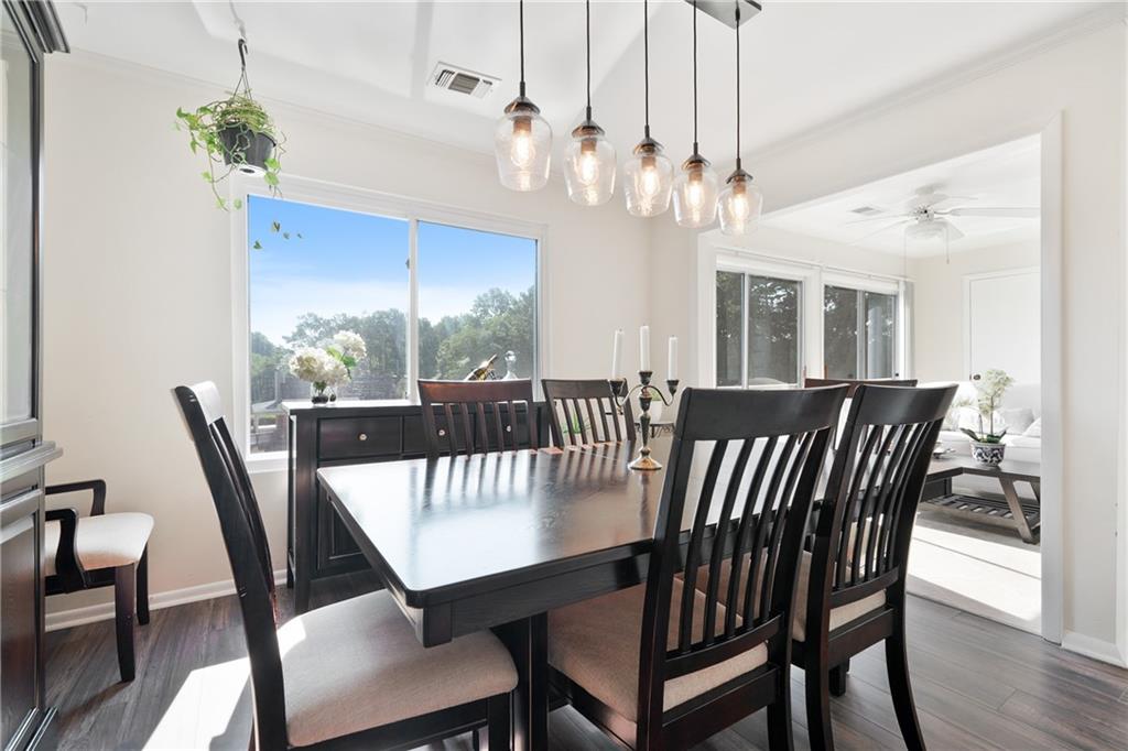 36 Lakes Edge Drive SE