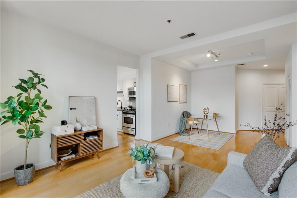 2626 Peachtree Road NW Unit 608