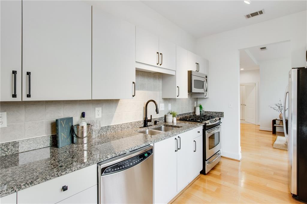 2626 Peachtree Road NW Unit 608