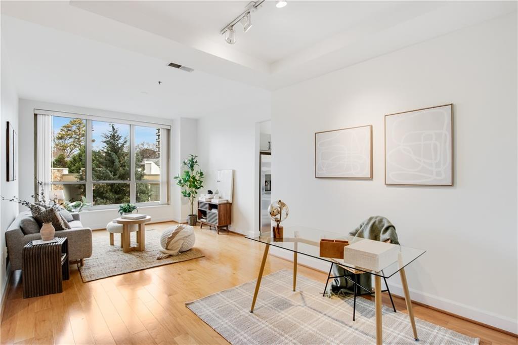 2626 Peachtree Road NW Unit 608
