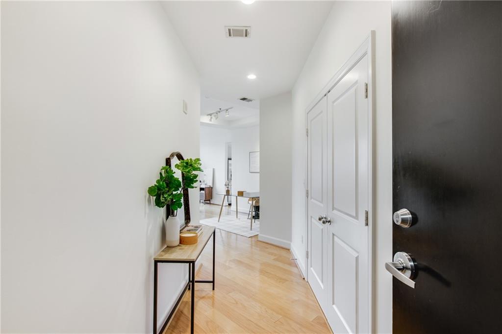 2626 Peachtree Road NW Unit 608