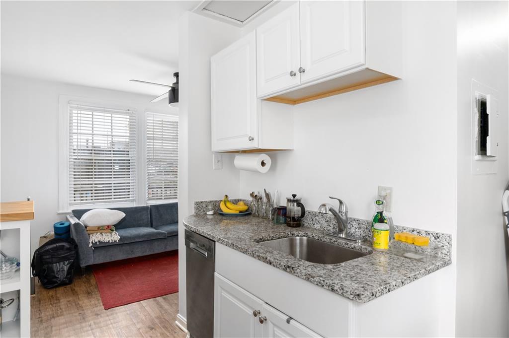 716 Lakeview Avenue NE Unit 5