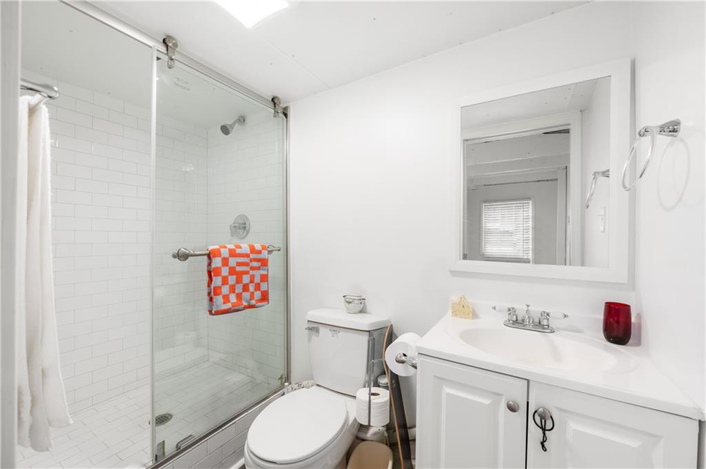 716 Lakeview Avenue NE Unit 5