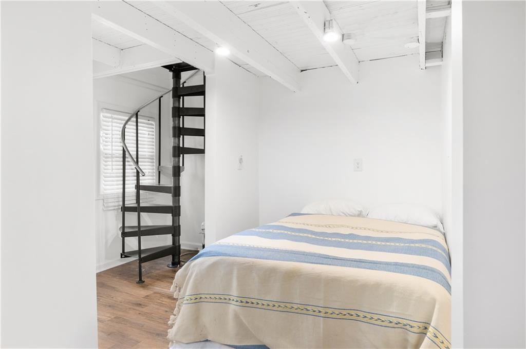 716 Lakeview Avenue NE Unit 5